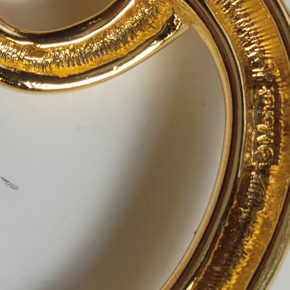 Mother and Daughter Gift Hearts "I share my Heart with my Daughter" Two Brooches - Picture 7 of 9